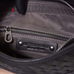 2025年早春新品入荷 Bottega Veneta   バッグの男性 3工場