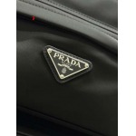 2025年早春新品入荷  PRADA    バッグの男性 3工場