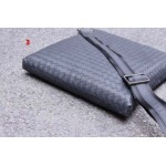2025年早春新品入荷 Bottega Veneta   バッグの男性 3工場