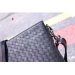 2025年早春新品入荷 Bottega Veneta   バッグの男性 3工場