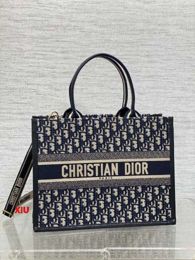 2025年早春高品質新品入荷 ディオール TOTE バッグ XIU工場