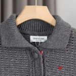 2025年1月13日春夏新品入荷 THOM BROWNE カシミヤセーターSF工場