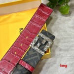 2025年早春新品入荷 FENDI 本革 ベルト LANG工場