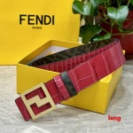 2025年早春新品入荷 FENDI 本革 ベルト LANG工場
