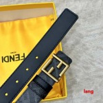 2025年早春新品入荷 FENDI 本革 ベルト LANG工場