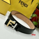 2025年早春新品入荷 FENDI 本革 ベルト LANG工場