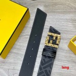 2025年早春新品入荷 FENDI 本革 ベルト LANG工場