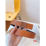 2025年早春新品入荷LOEWE 本革 ベルト LANG工場