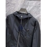 2025年1月21日早春新品入荷 PRADA 綿入れの服ジャケットアウター 118工場