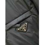 2025年1月21日早春新品入荷 PRADA 綿入れの服ジャケットアウター 118工場