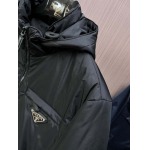 2025年1月21日早春新品入荷 PRADA 綿入れの服ジャケットアウター 118工場