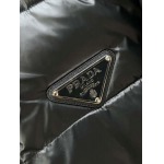 2025年1月21日早春新品入荷 PRADA 綿入れの服ジャケットアウター 118工場
