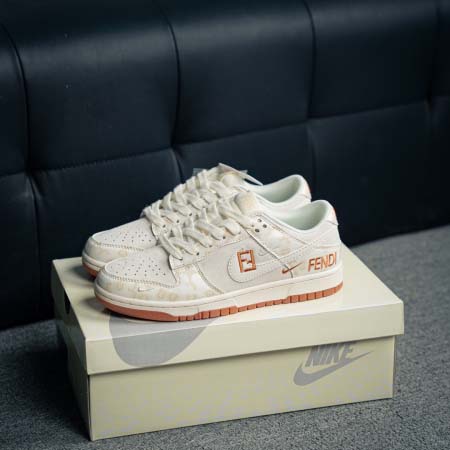 2025年1月25日高品質新品入荷Nike Dunk スニー...