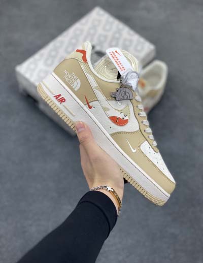 2025年1月30日新品入荷NIke Air Force 1...