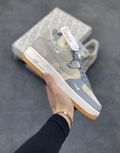 2025年1月30日新品入荷NIke Air Force 1...