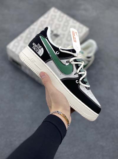 2025年1月30日新品入荷NIke Air Force 1...