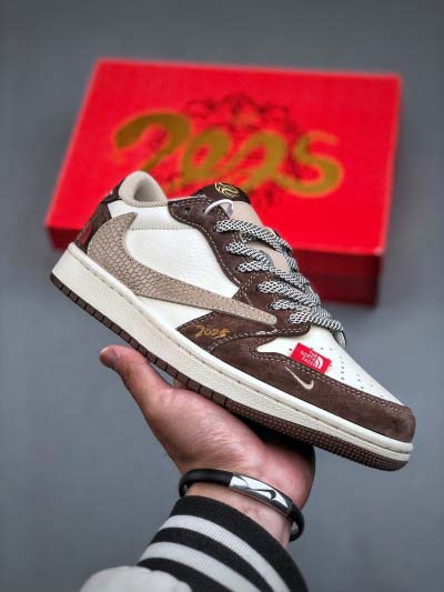 2025年1月30日新品入荷Travis Scott x N...