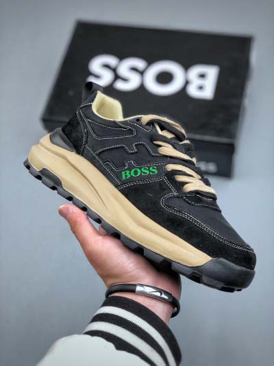 2025年1月30日新品入荷BOSS 、スニーカー/ランニン...