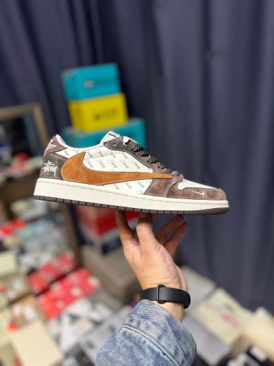 2025年1月30日新品入荷C Travis Scott x...