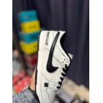 2025年1月30日新品入荷C NiKe SB DuNiKe Low x Undefeated  スニーカー/ランニングシューズ/カジュアルシューズ