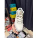 2025年1月30日新品入荷 Jordan Air Jordan 3 Ivory   スニーカー/ランニングシューズ/カジュアルシューズ