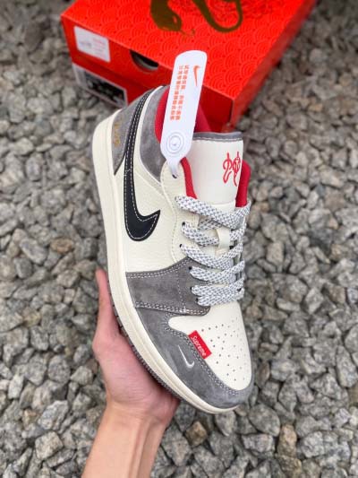 2025年1月30日新品入荷Air Jordan 1 Ret...