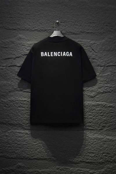 バレンシアガの新作半袖Tシャツ2025年2月13日発売 HS工場