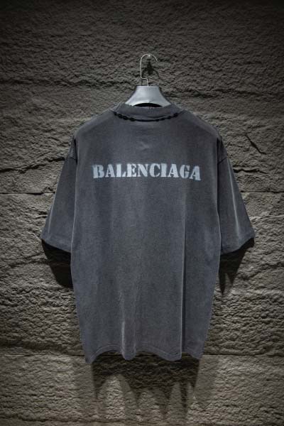 バレンシアガの新作半袖Tシャツ2025年2月13日発売 HS工場