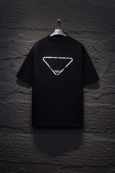 プラダの半袖Tシャツ2025年2月13日発売 HS工場