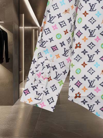 2025年2月19日高品質新品Louis Vuitton長袖のシャツ  regu工場