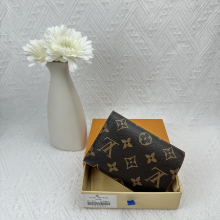 2025年2月24日早春新品 M41938    Victorine Monogram    ルイヴィトン三つ折りの短財布 zy工場