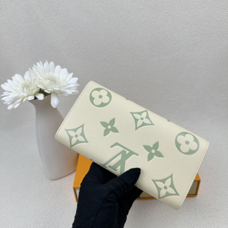 2025年2月24日早春新品M82516 “Portefeuille Sarah NM” Monogram  ルイヴィトン長財布 zy工場