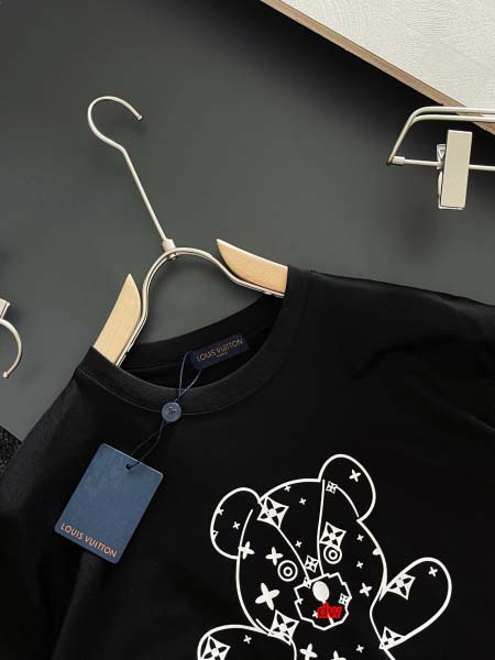 2025年2月27日高品質新品Louis Vuitton半袖のT シャツDW工場