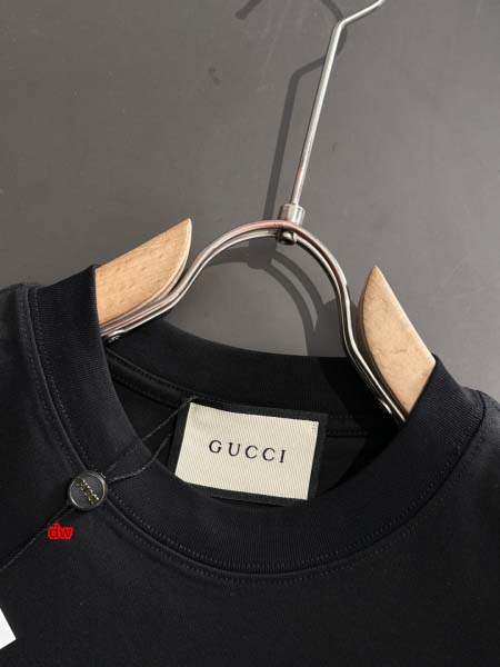 2025年2月28日高品質新品Gucci半袖 tシャツDW工場