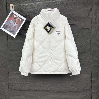 2025年2月9日新作高品質プラダのダウンジャケットDR工場