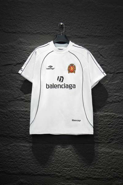 バレンシアガの新作半袖Tシャツ2025年2月13日発売 HS...