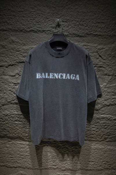 バレンシアガの新作半袖Tシャツ2025年2月13日発売 HS...