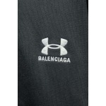 2025年2月13日新品Balenciagaファスナー付きフード付きパーカー HS工場