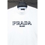 プラダの半袖Tシャツ2025年2月13日発売 HS工場