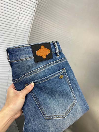 2025年2月15日新商品ルイヴィトンのジーンズ  dtai...