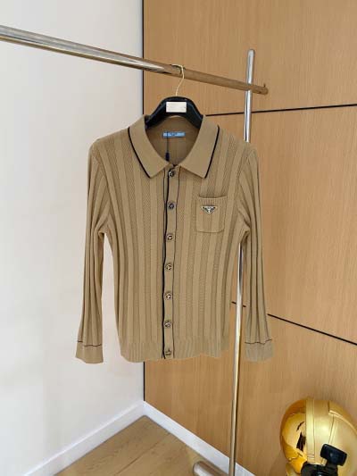 2025年2月15日新作PRADAカーディガンジャケット  ...