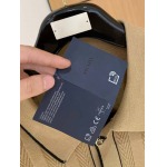 2025年2月15日新作PRADAカーディガンジャケット  dtai 工場