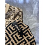 2025年2月15日新作ヴェルサーチェセーター   dtai 工場