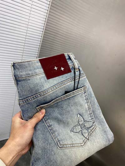 2025年2月15日新商品ルイヴィトンのジーンズ  dtai...