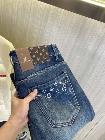 2025年2月15日新商品ルイヴィトンのジーンズ  dtai...