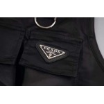 2025年2月20日高品質新品 PRADAベスト  FF工場