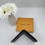 2025年2月24日早春新品M62664. size12 x 9 cm    ルイヴィトン二つ折りの短財布 zy工場