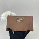 2025年2月24日早春新品M62630  SIZE:10.5x 7.0x 2.0 cm   ルイヴィトン6連キーケース zy工場