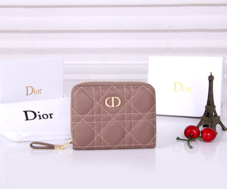 2025年2月24日早春新品Dior  12*9*5 短財布...