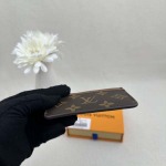 2025年2月26日新品Louis Vuitton カードホルダー zy工場